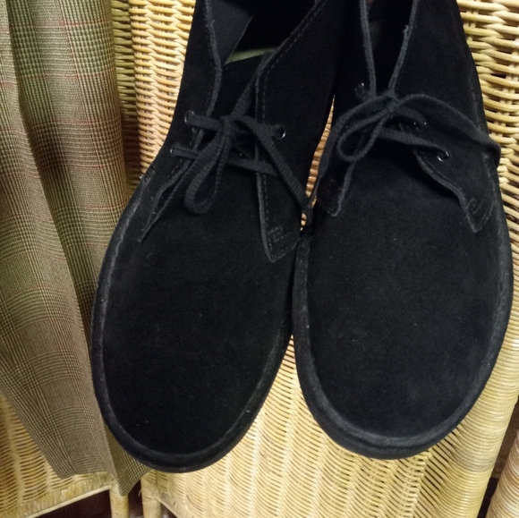 ?Clarks Boots Chukka Ankle Black Suede Leather Lace Up Size 8M  New main image 9